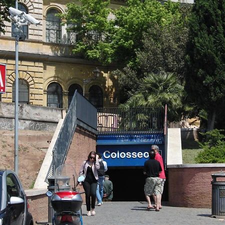 La Calla Al Colosseo Rome Bagian luar foto
