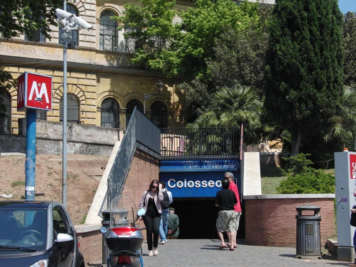 La Calla Al Colosseo Rome Bagian luar foto