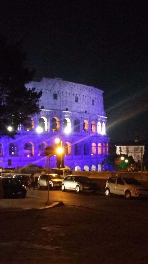 La Calla Al Colosseo Rome Bagian luar foto